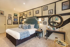Deluxe Double Room | Individually decorated, desk, laptop workspace, blackout drapes