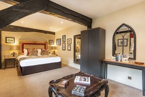 Deluxe Double Room | Individually decorated, desk, laptop workspace, blackout curtains