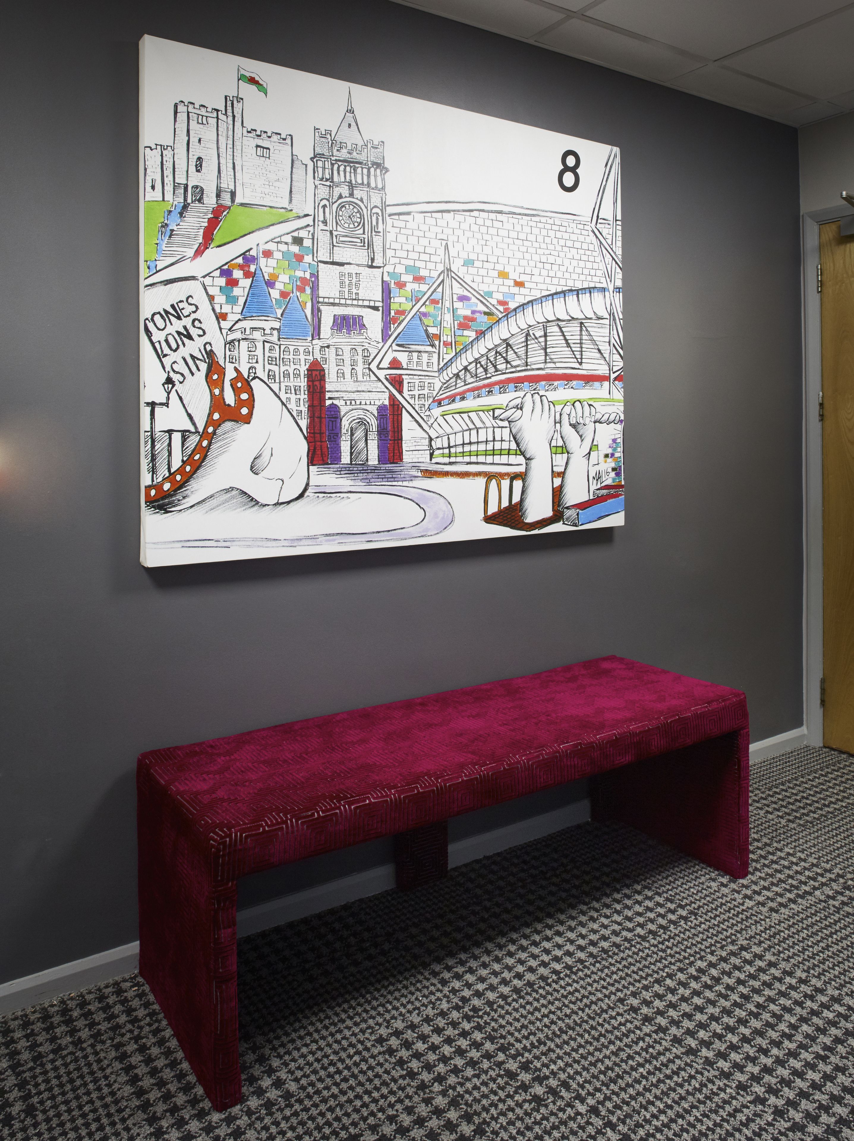 Photo - Cardiff City Center Hotel by Belvilla