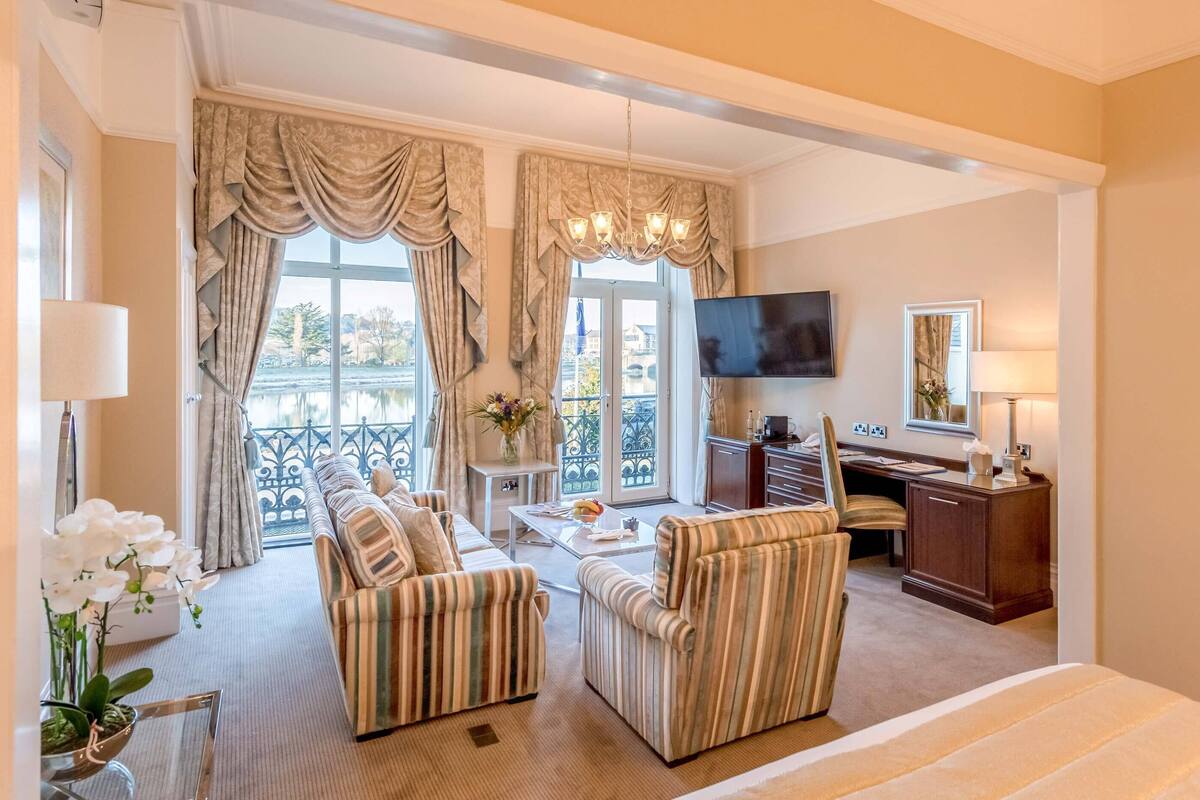 1 bedroom, premium bedding, desk, iron/ironing board