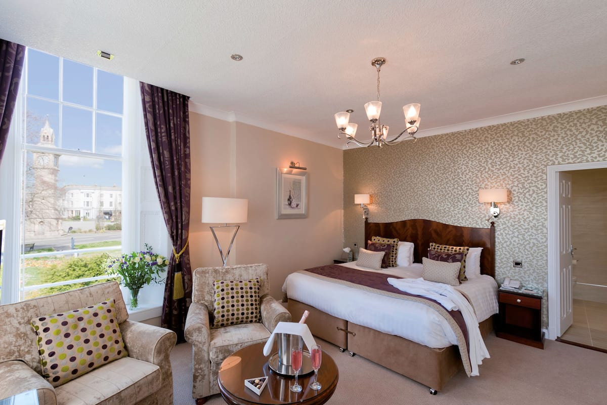 1 bedroom, premium bedding, desk, iron/ironing board