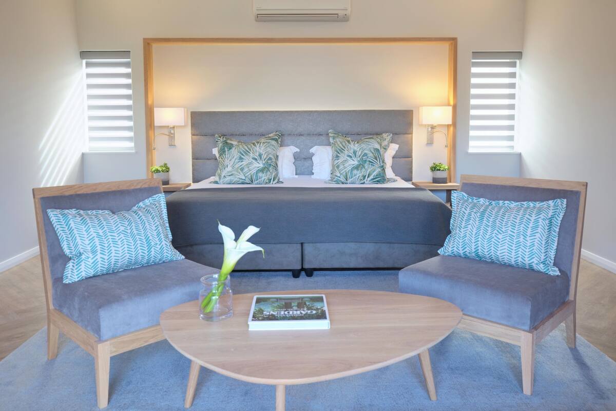 Superior Garden Suite | 低過敏寢具、客房內保險箱、書桌、筆電工作空間
