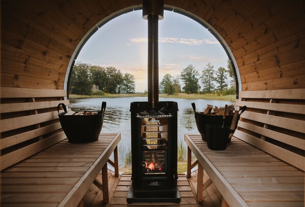 Een sauna, een bubbelbad