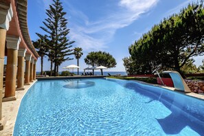 Outdoor pool, pool loungers