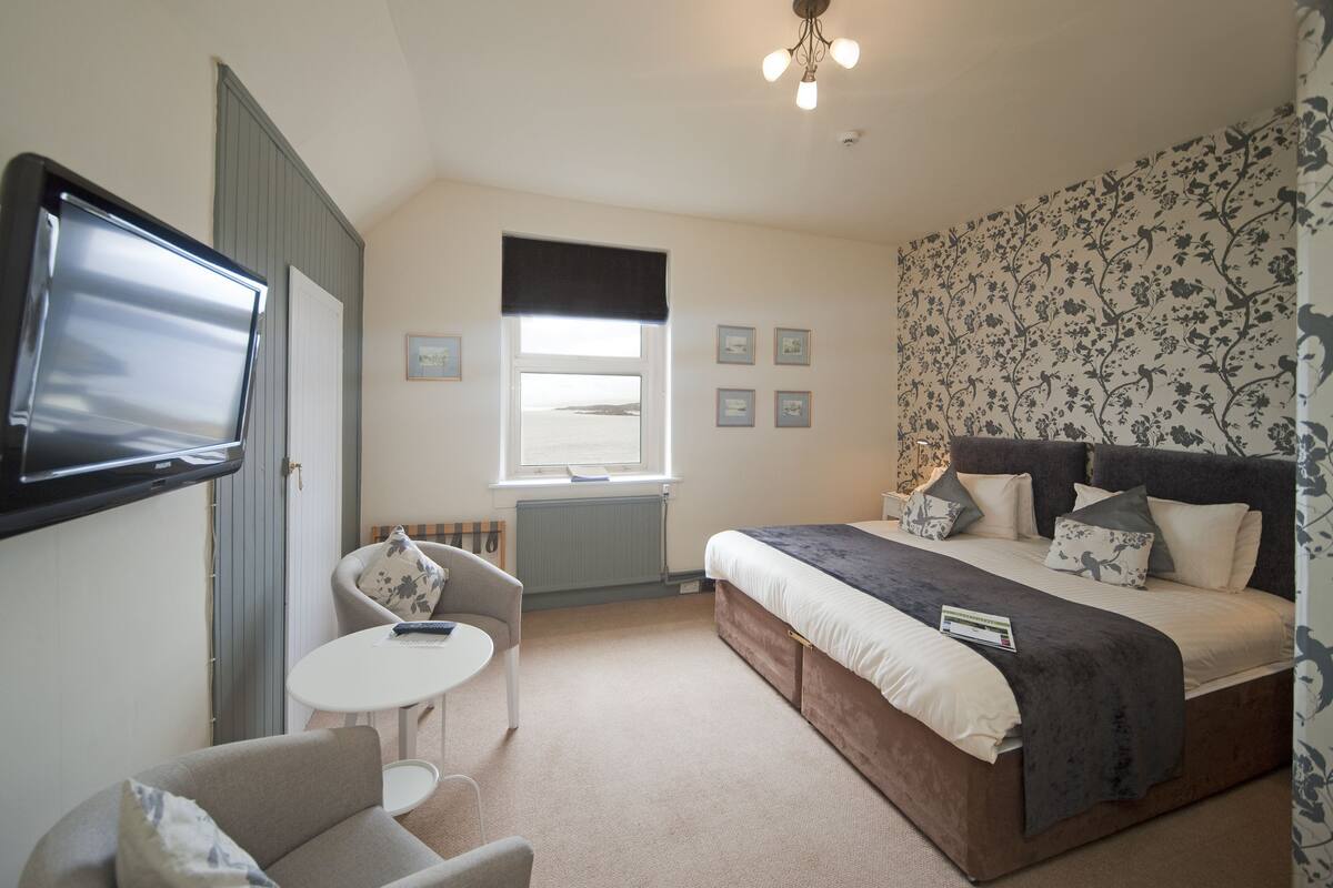 Premium bedding, individually furnished, desk, blackout curtains