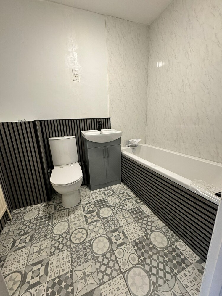 Marsh Farm Hotel - 2
