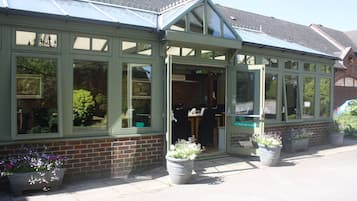 Café da manhã, almoço e jantar