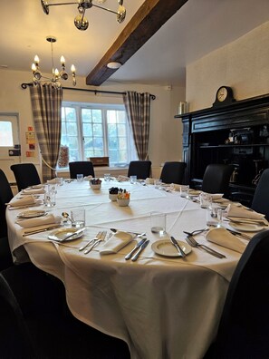 Interior - Marsh Farm Hotel (Swindon)