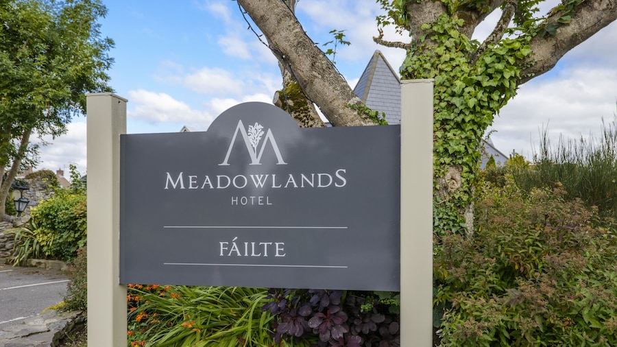 Meadowlands Hotel