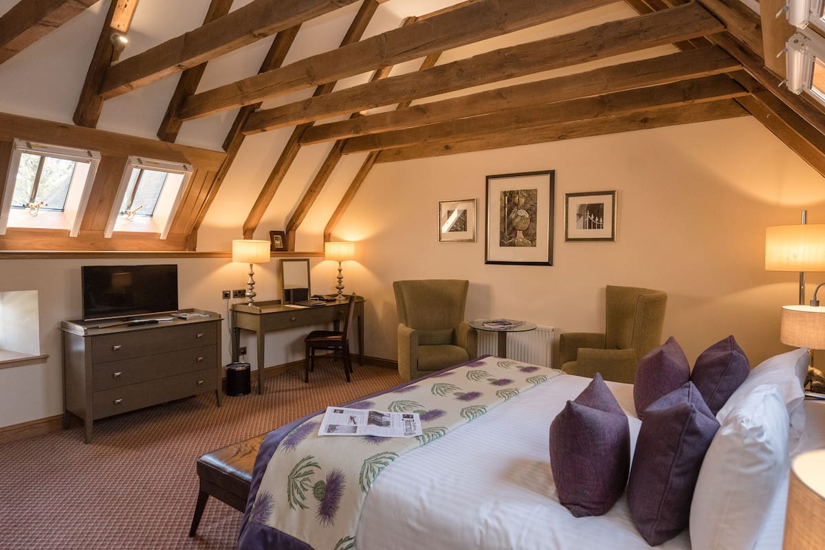 stable king room | view from room