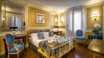 Deluxe Double or Twin Room | Down comforters, minibar, in-room safe, soundproofing