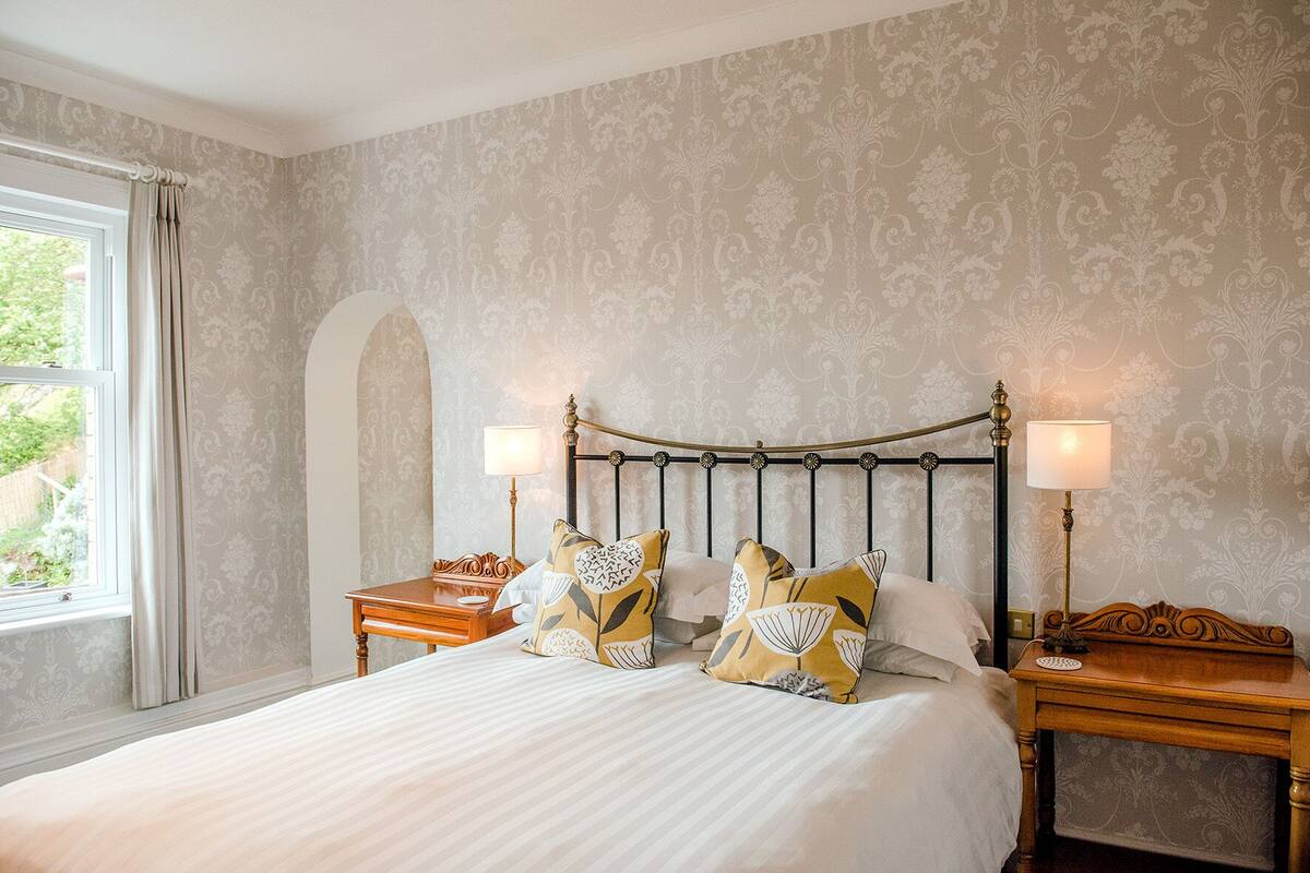 Suite, Ensuite (Hazler)