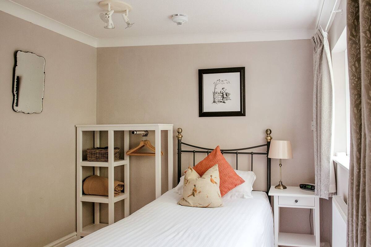 Single Room, Ensuite (Burway)