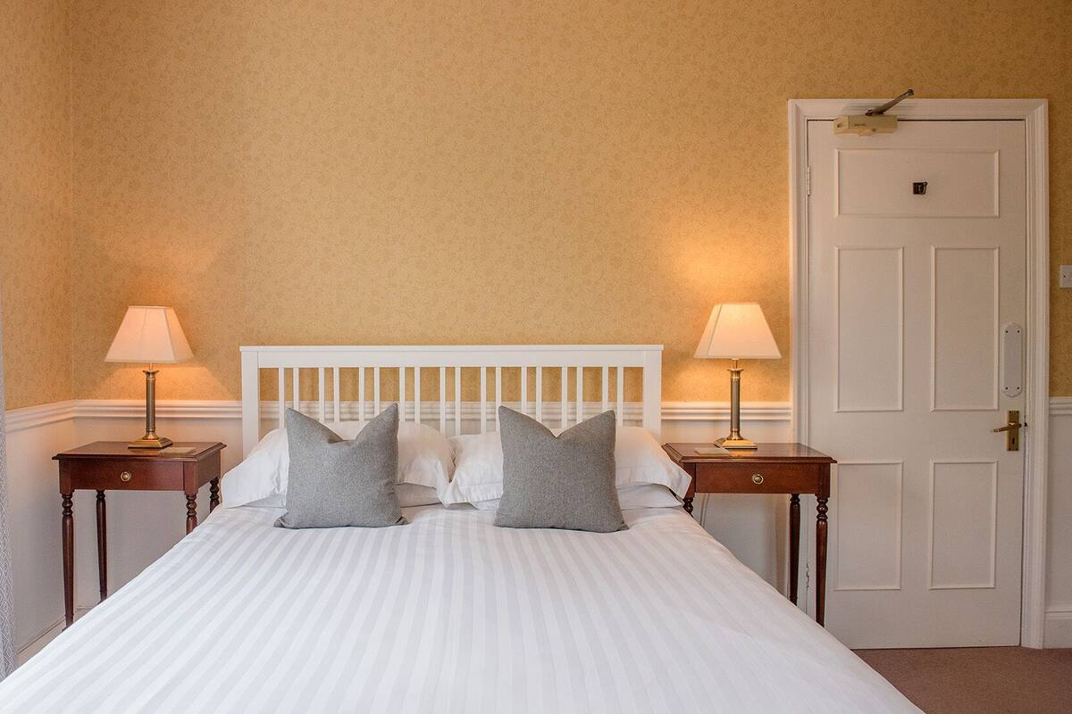 Double Room, Ensuite (Ashbracken)