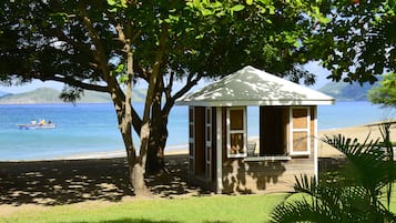 Playa privada en los alrededores y traslado desde/hacia la playa gratis