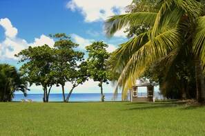 Private beach nearby, free beach shuttle, free beach cabanas