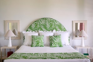 Superior Room (Signature) | Ropa de cama de alta calidad, minibar, caja fuerte y escritorio