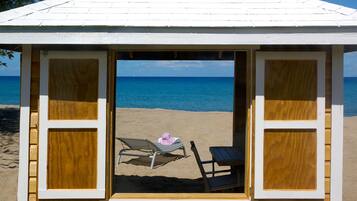 Private beach nearby, free beach shuttle, free beach cabanas