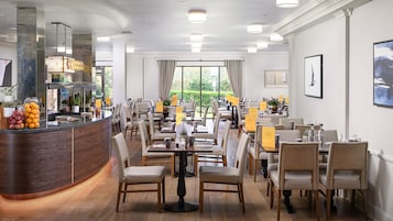 Café da manhã, almoço e jantar