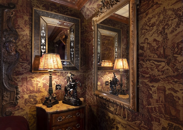 Luxury Room
