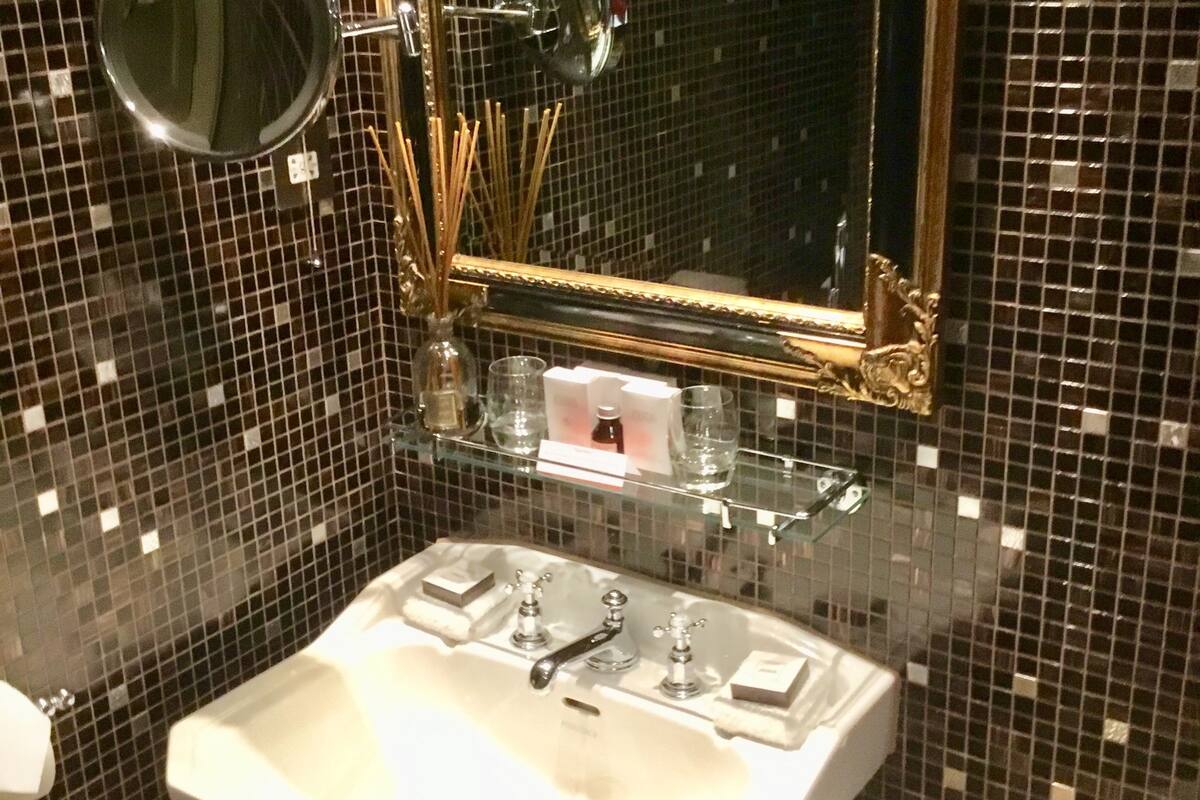 luxury room | bathroom sink