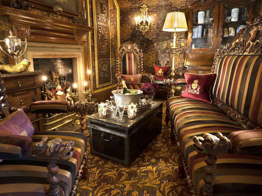 Premium bedding, minibar, in-room safe, iron/ironing board