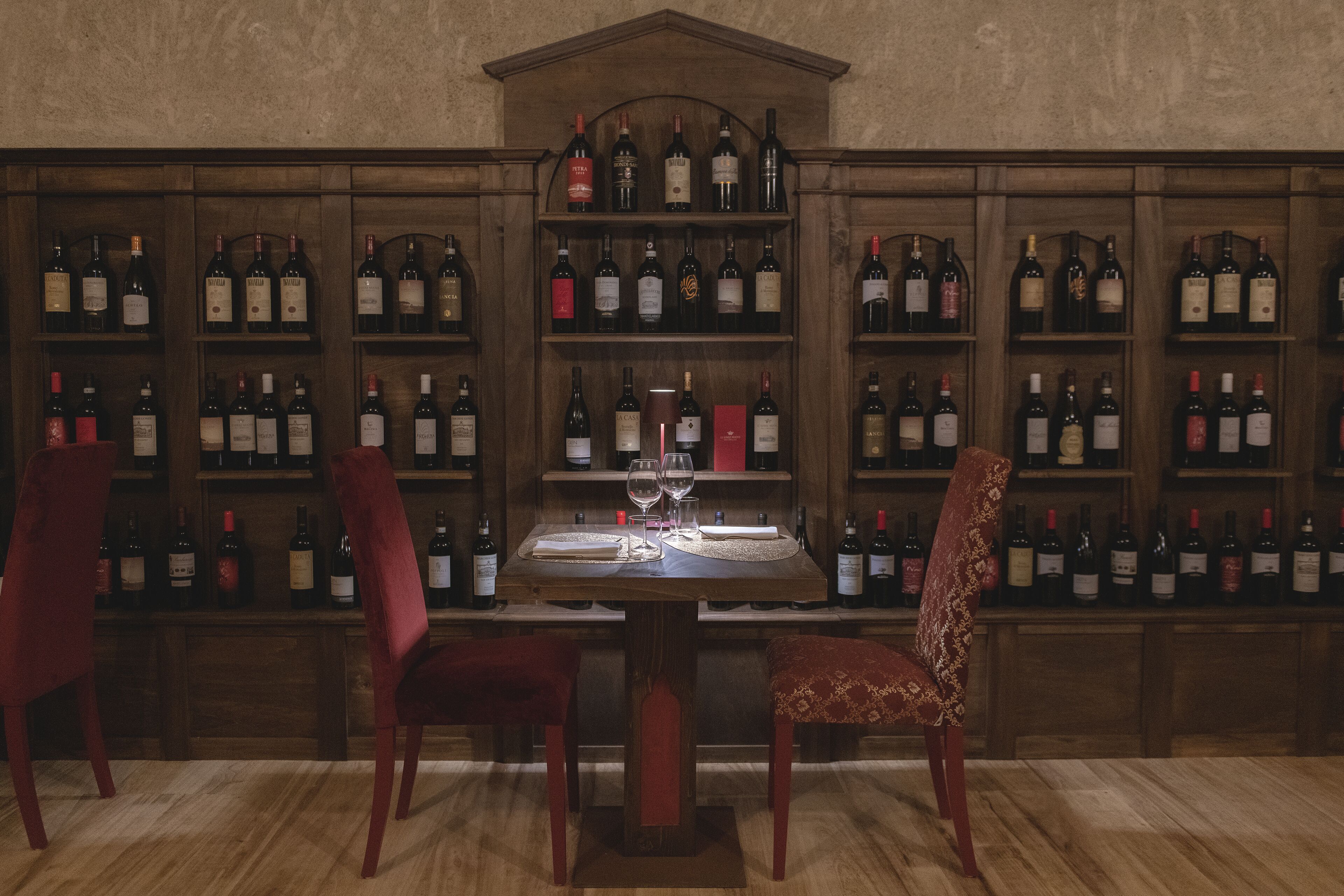 dinner served, italian cuisine, garden views