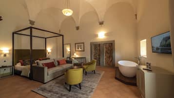 deluxe junior suite | 1 chambre, coffres-forts dans les chambres, décoration personnalisée
