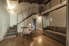 Senior Suite, Bathtub | 1 bedroom, in-room safe, individually decorated, individually furnished