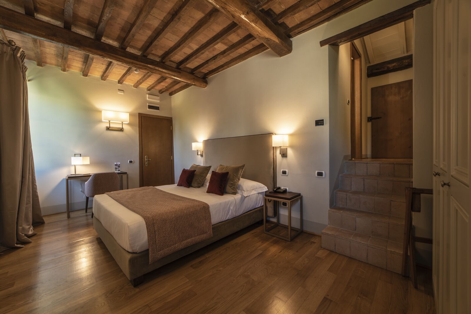 In-room safe, individually decorated, individually furnished, desk