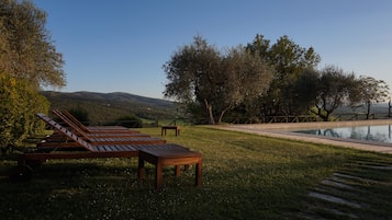 Outdoor pool, pool loungers