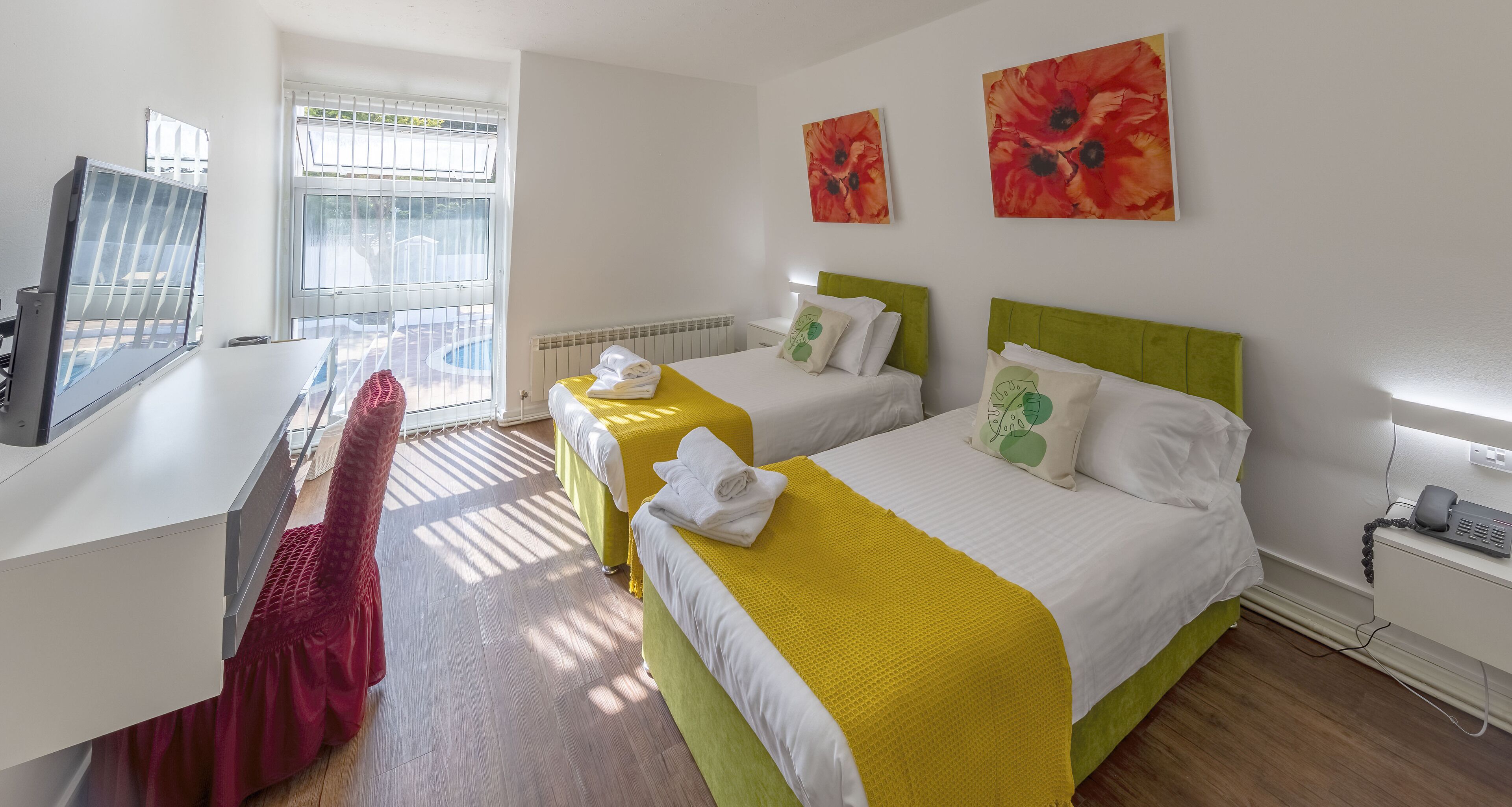 standard twin room | desk, iron/ironing board, bed sheets