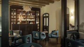Bar (in der Unterkunft)
