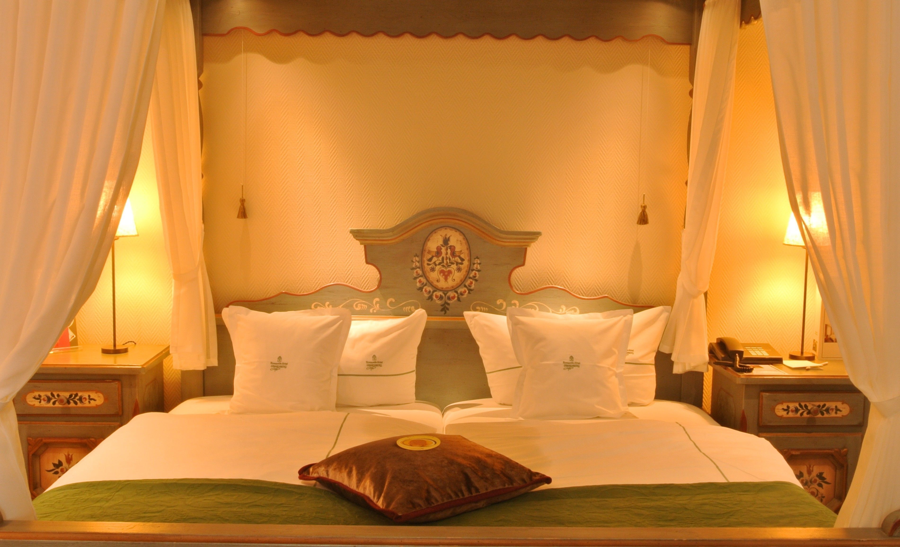 Hypo-allergenic bedding, down duvets, minibar, in-room safe