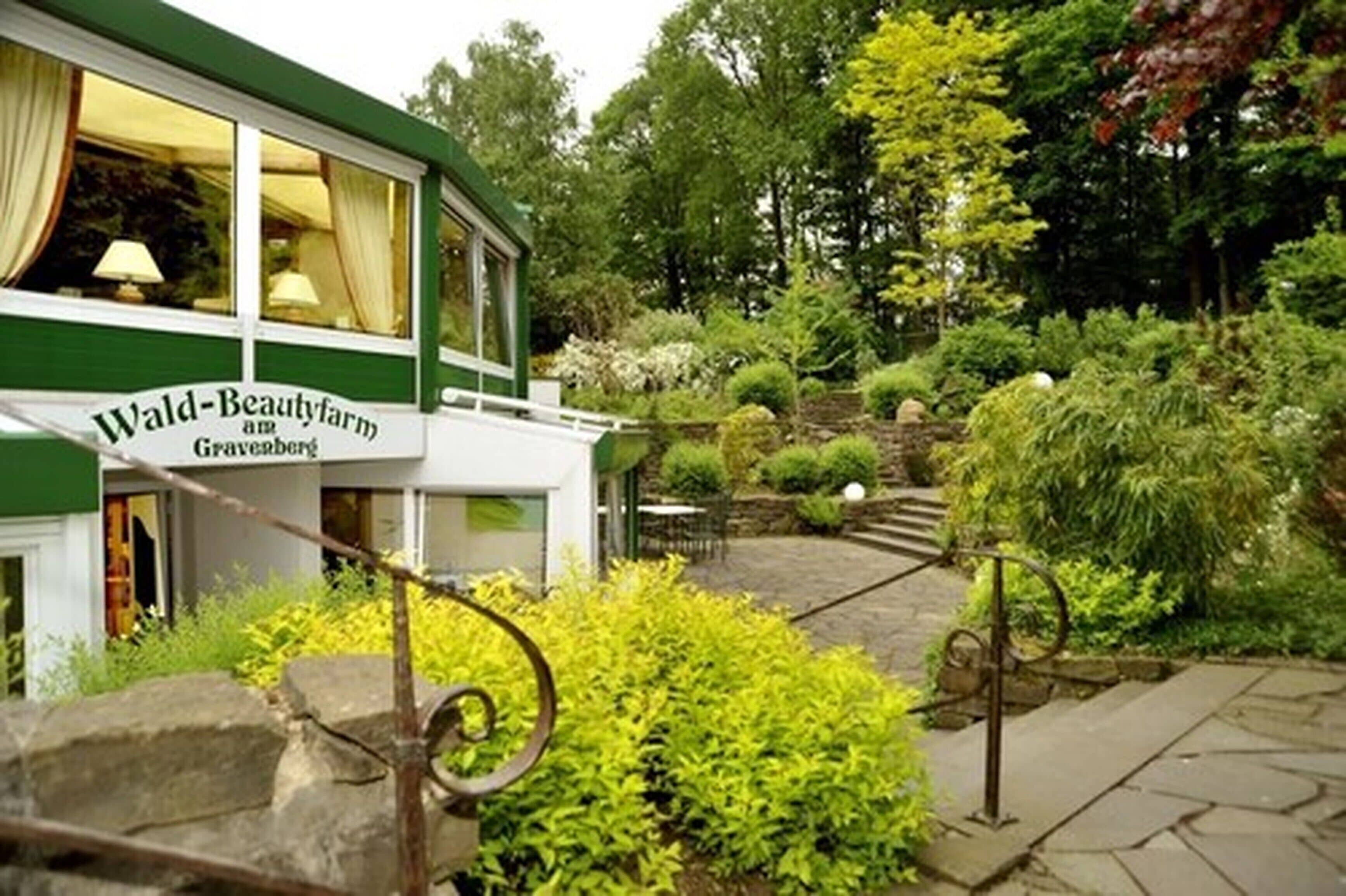 couples treatment room(s), body treatments, hot stone massages