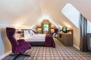 1 bedroom, hypo-allergenic bedding, down duvets, minibar