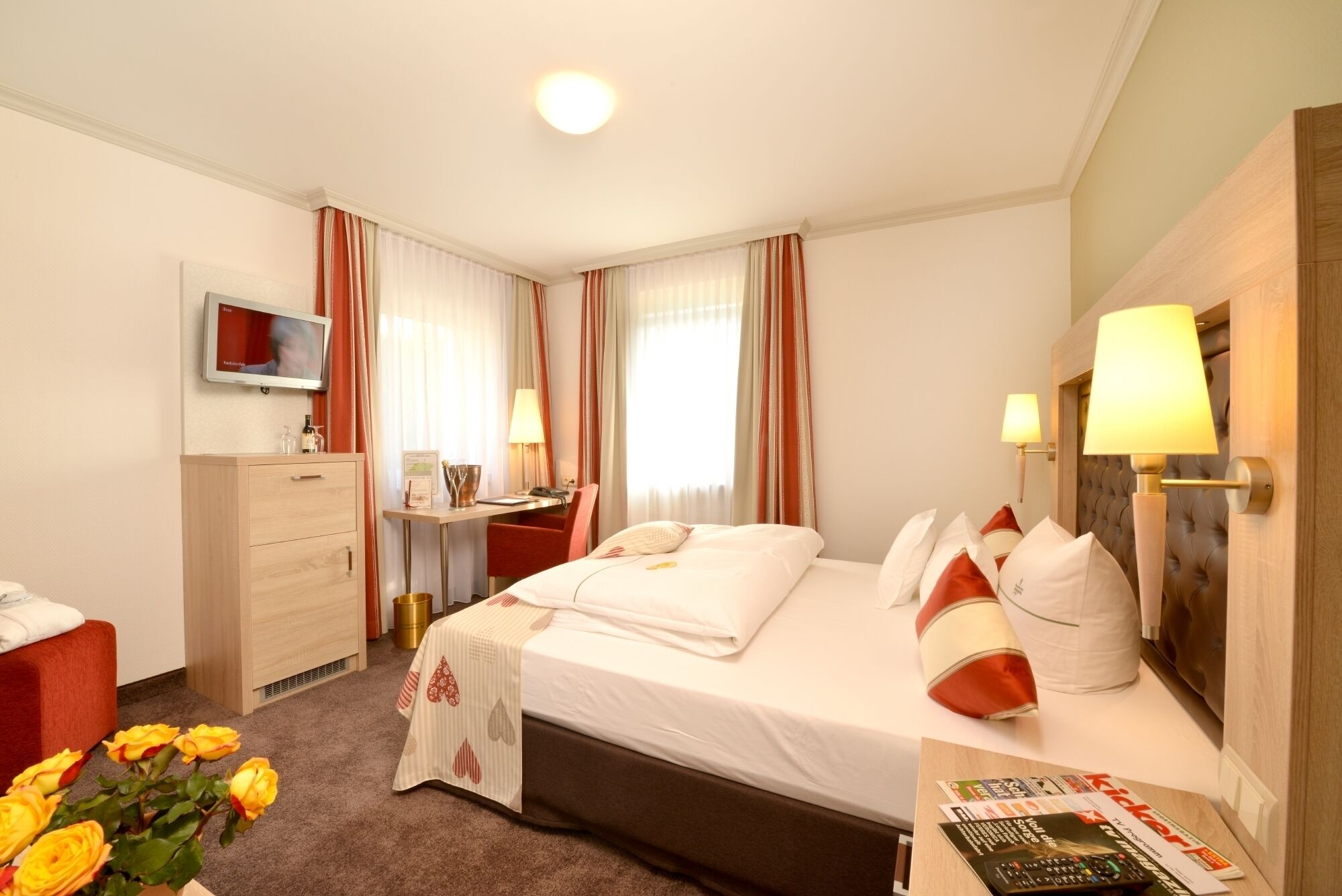 Single Room Grand Lit