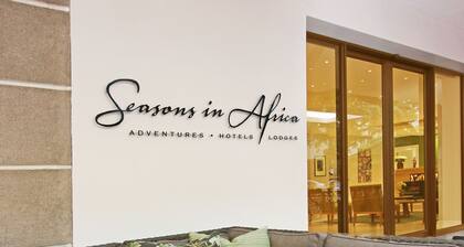 Hollow on the Square City Hotel