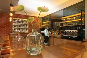 Bar (on property) - Hollow on the Square City Hotel (Cape Town)