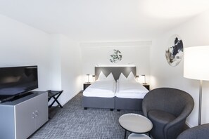 Junior Suite | In-room safe, desk, free WiFi