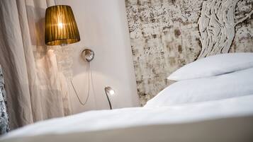 Standard Double Room | Hypo-allergenic bedding, minibar, in-room safe, individually furnished