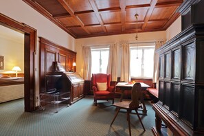 Suite | Wohnbereich | Flachbildfernseher