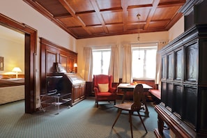 Suite | Wohnbereich | Flachbildfernseher