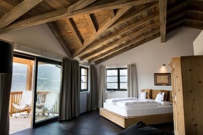 套房 | 高档床上用品、迷你吧、客房内保险箱、特色装修