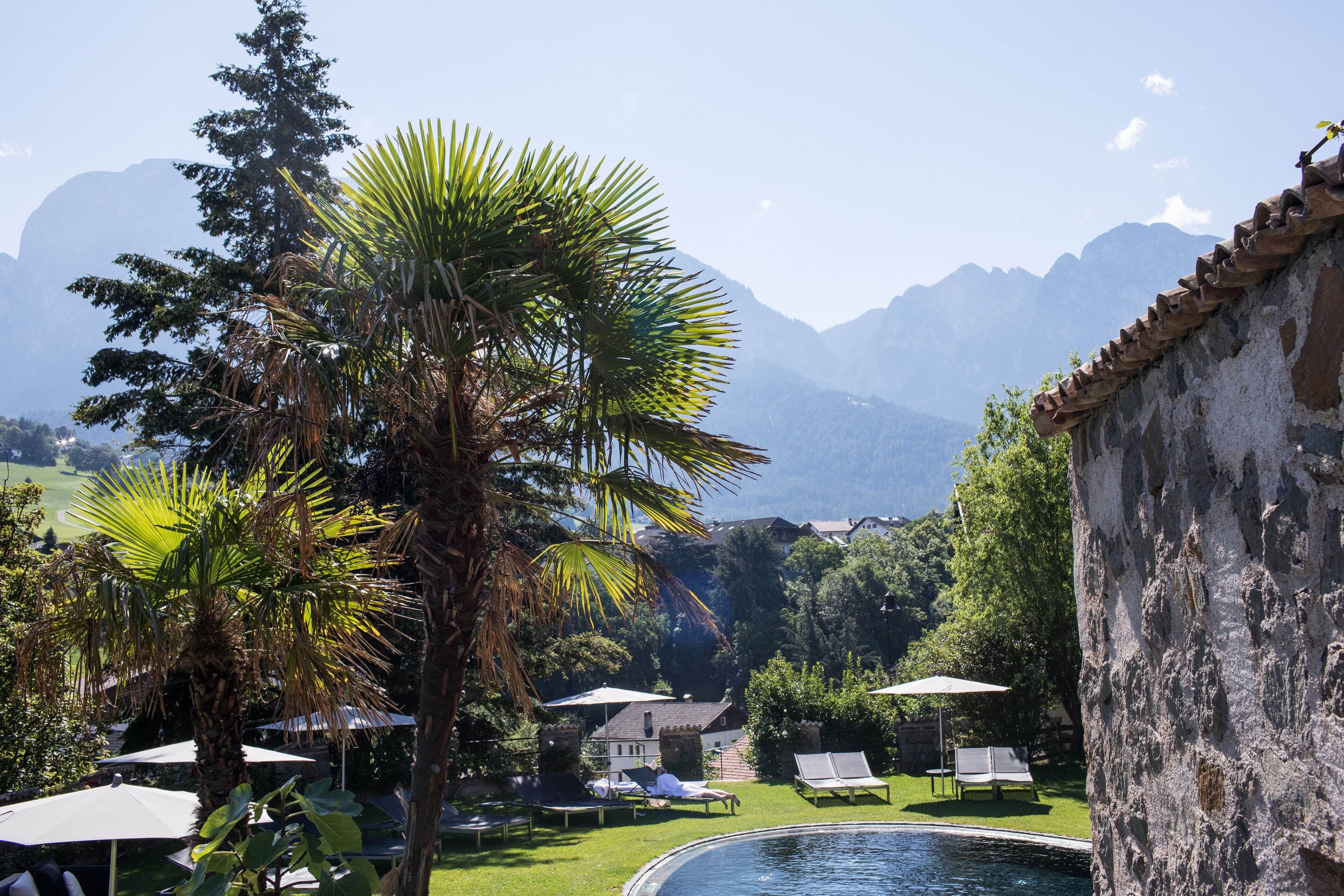 outdoor pool, pool umbrellas, pool loungers