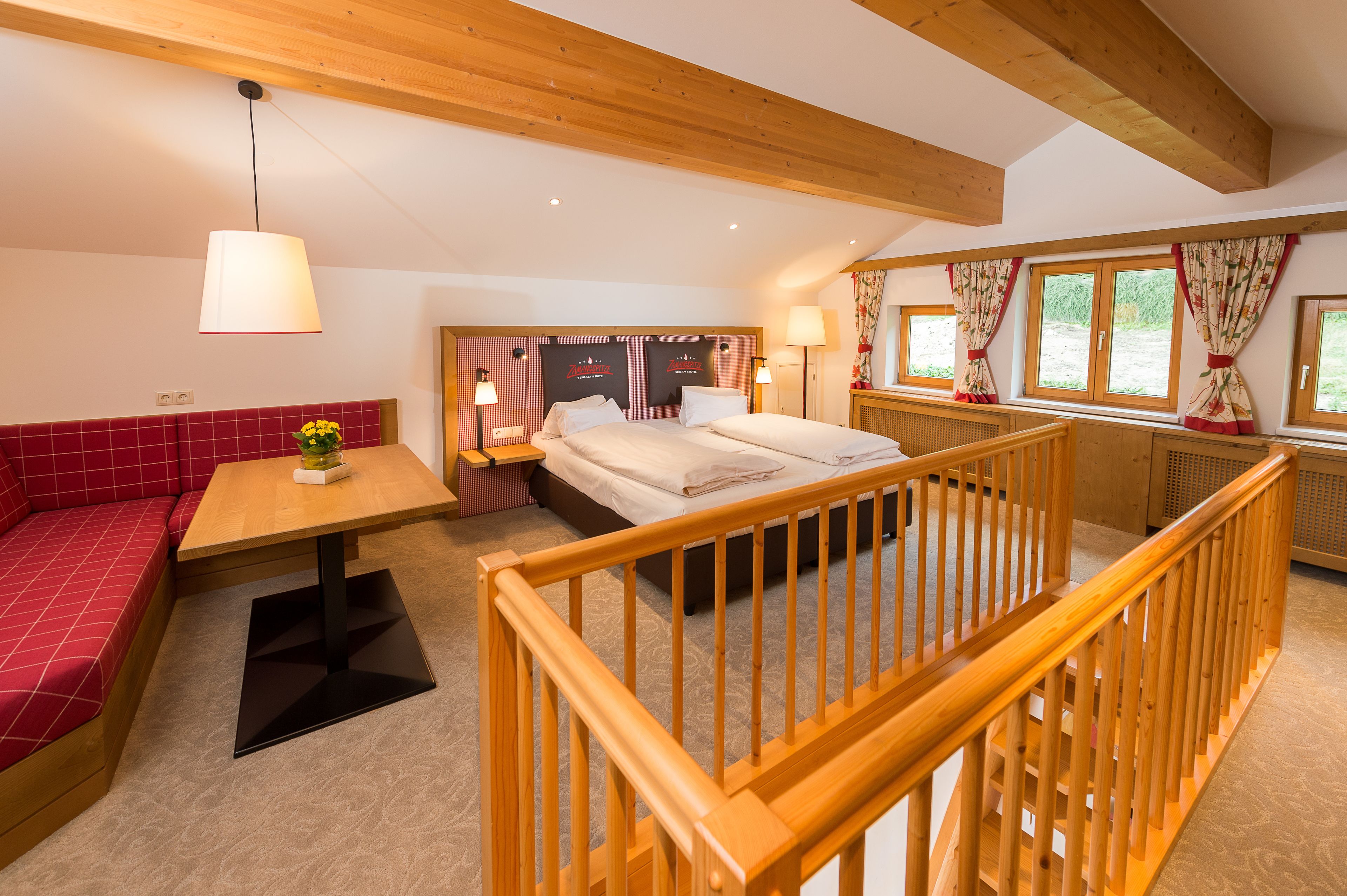 family room | hypo-allergenic bedding, minibar, in-room safe, free wifi