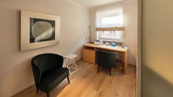Junior-Studiosuite | 1 Schlafzimmer, hochwertige Bettwaren, Daunenbettdecken, Zimmersafe