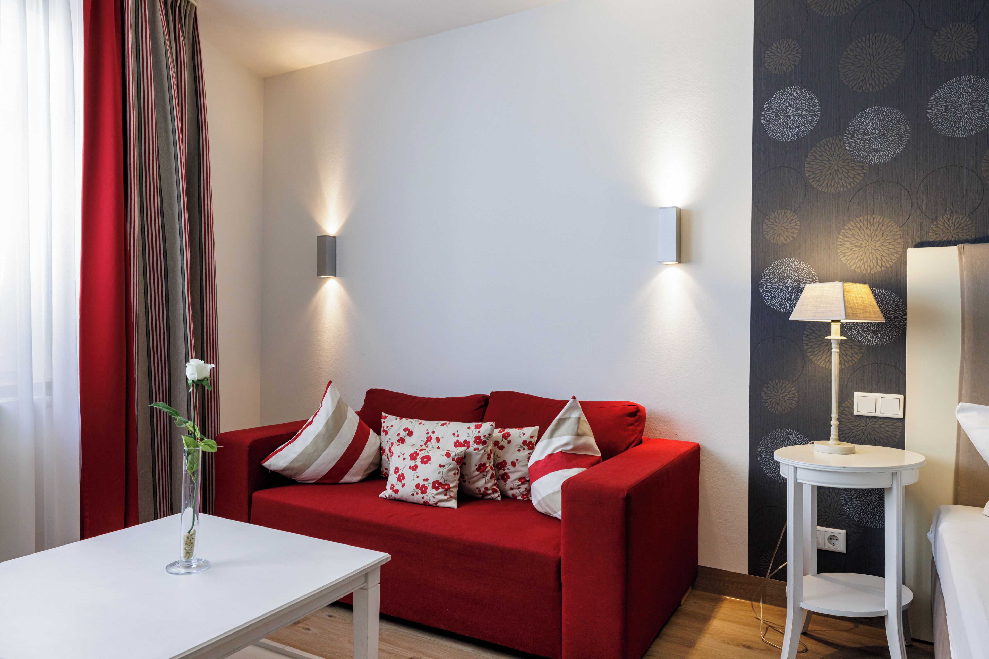 Deluxe-Studiosuite, 1 King-Bett, Stadtblick | 1 Schlafzimmer, hochwertige Bettwaren, Daunenbettdecken, Zimmersafe