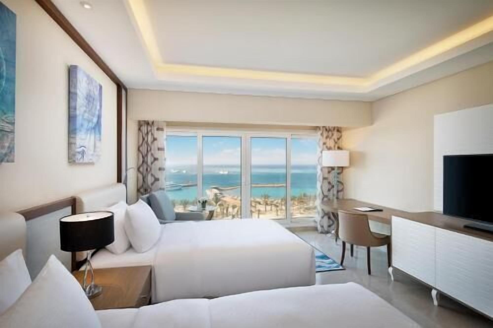 Ropa de cama hipoalergénica, minibar, sistema de insonorización