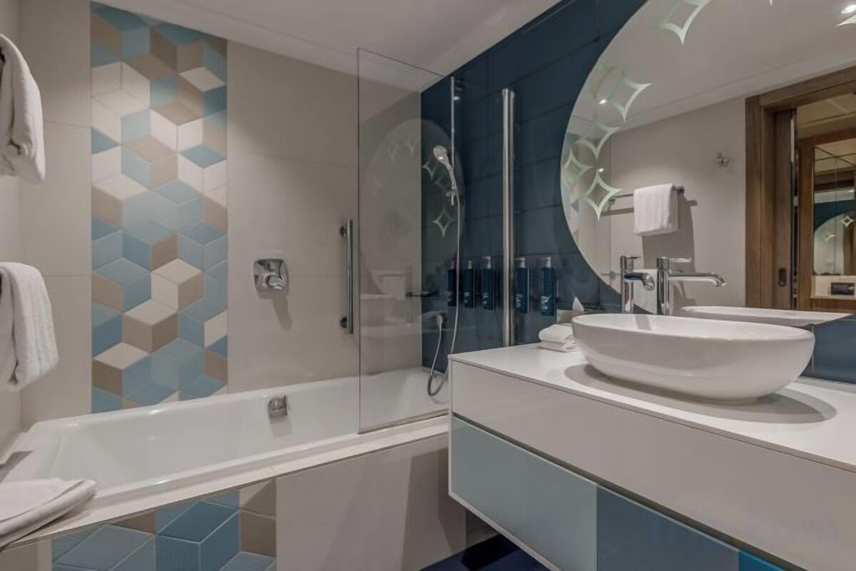 Badeværelse | Designertoiletartikler, hårtørrer, håndklæder